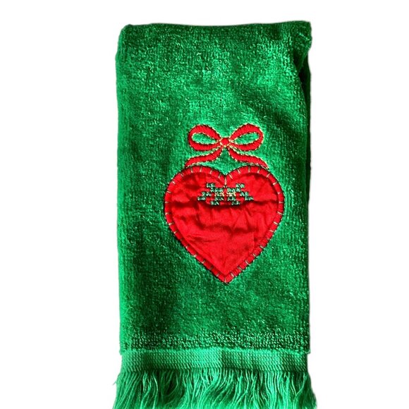 Cannon & St. Nicholaus Christmas Hand Towels With Embroidered Heart & Tree Desig - Picture 3 of 16